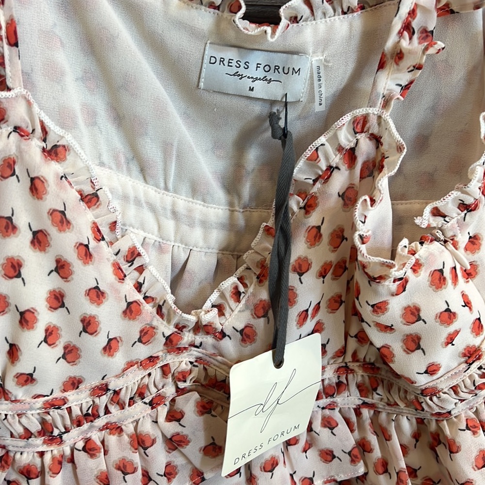 NWT Vici Floral Top - Picture 3 of 3